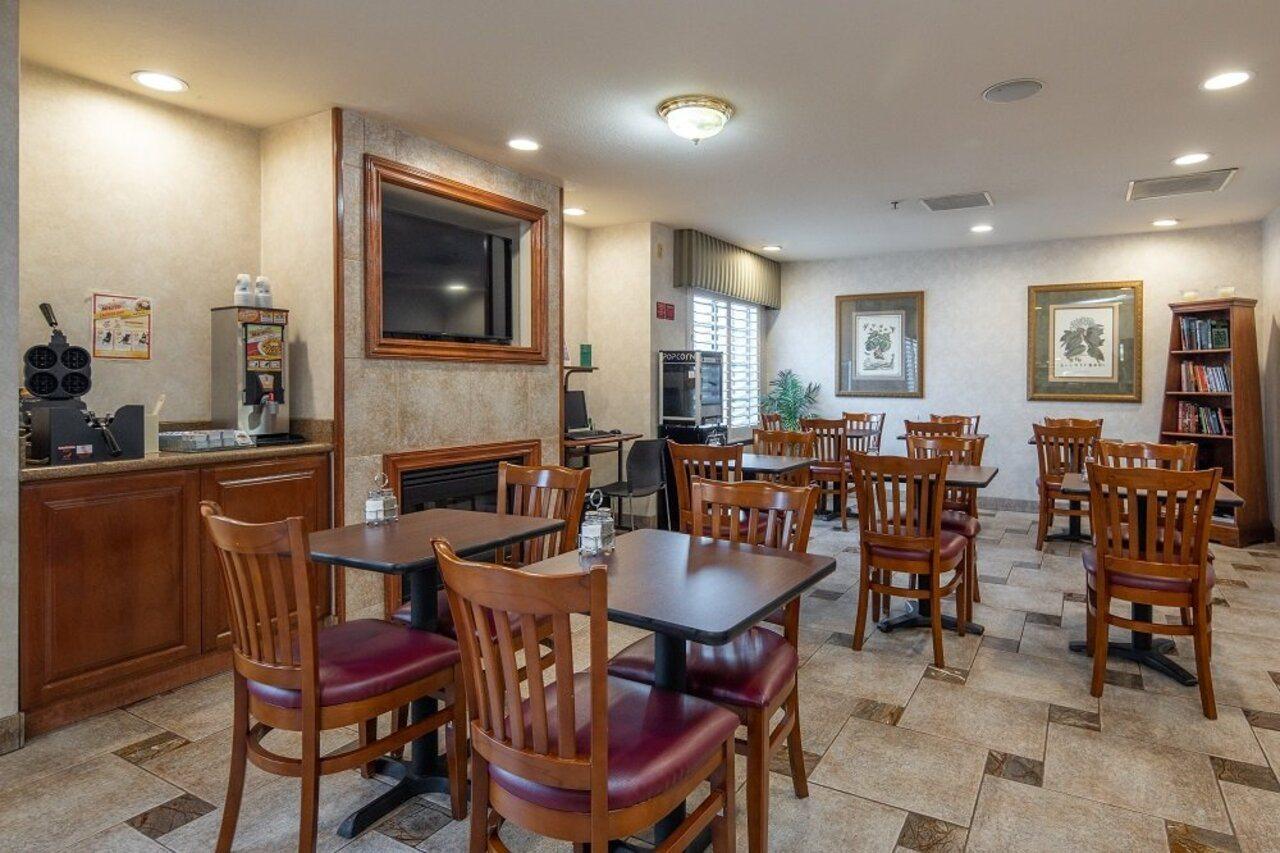 Atherton Park Inn And Suites Редуд Сити Екстериор снимка