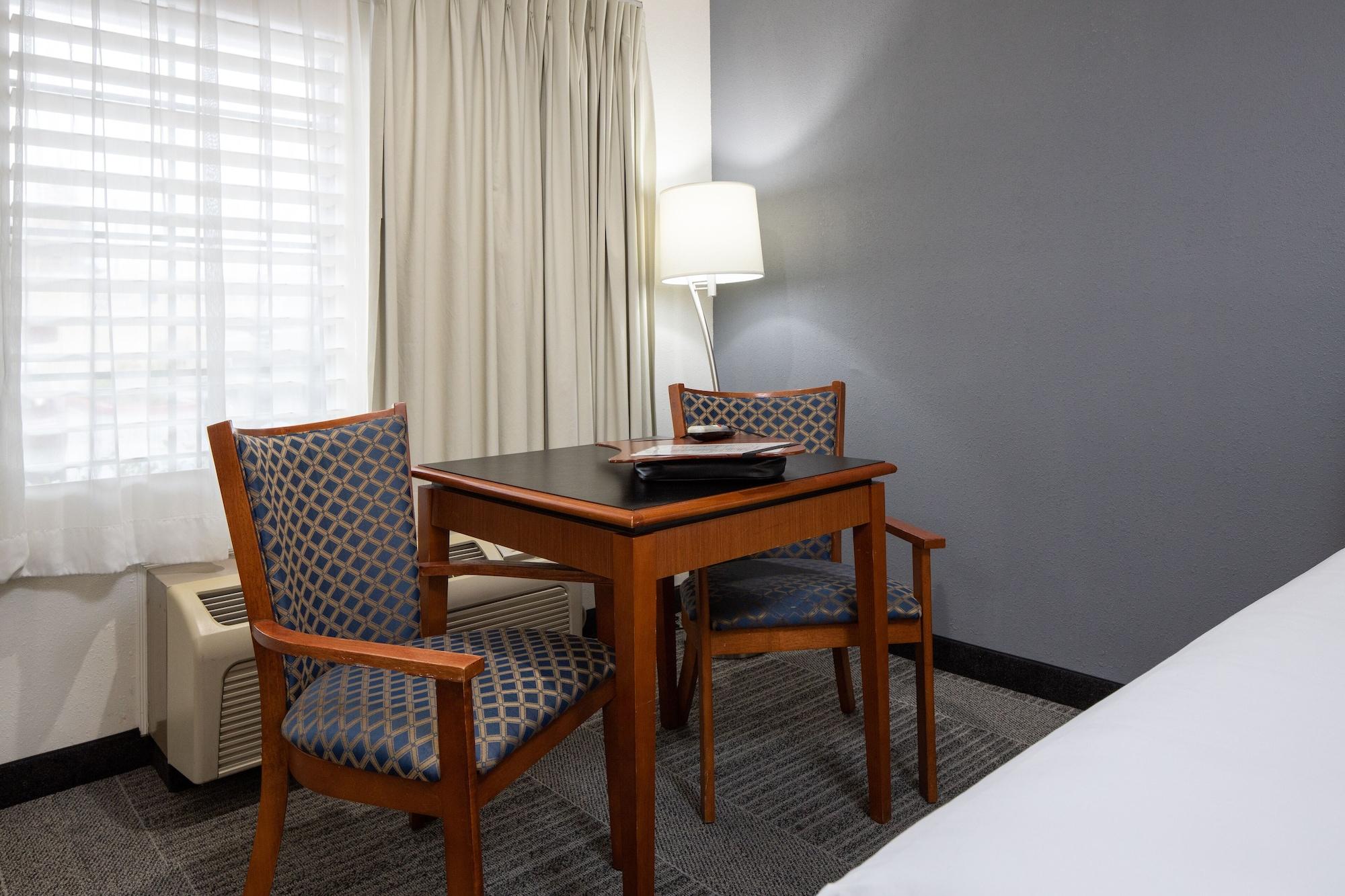 Atherton Park Inn And Suites Редуд Сити Екстериор снимка
