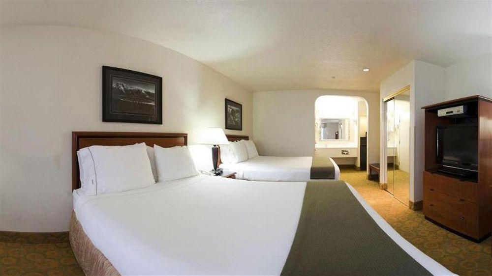 Atherton Park Inn And Suites Редуд Сити Екстериор снимка